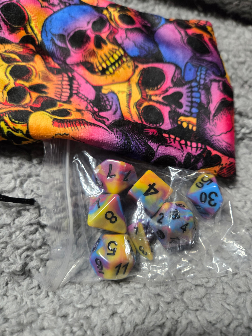 Tie-Dye Dice Set with Bag