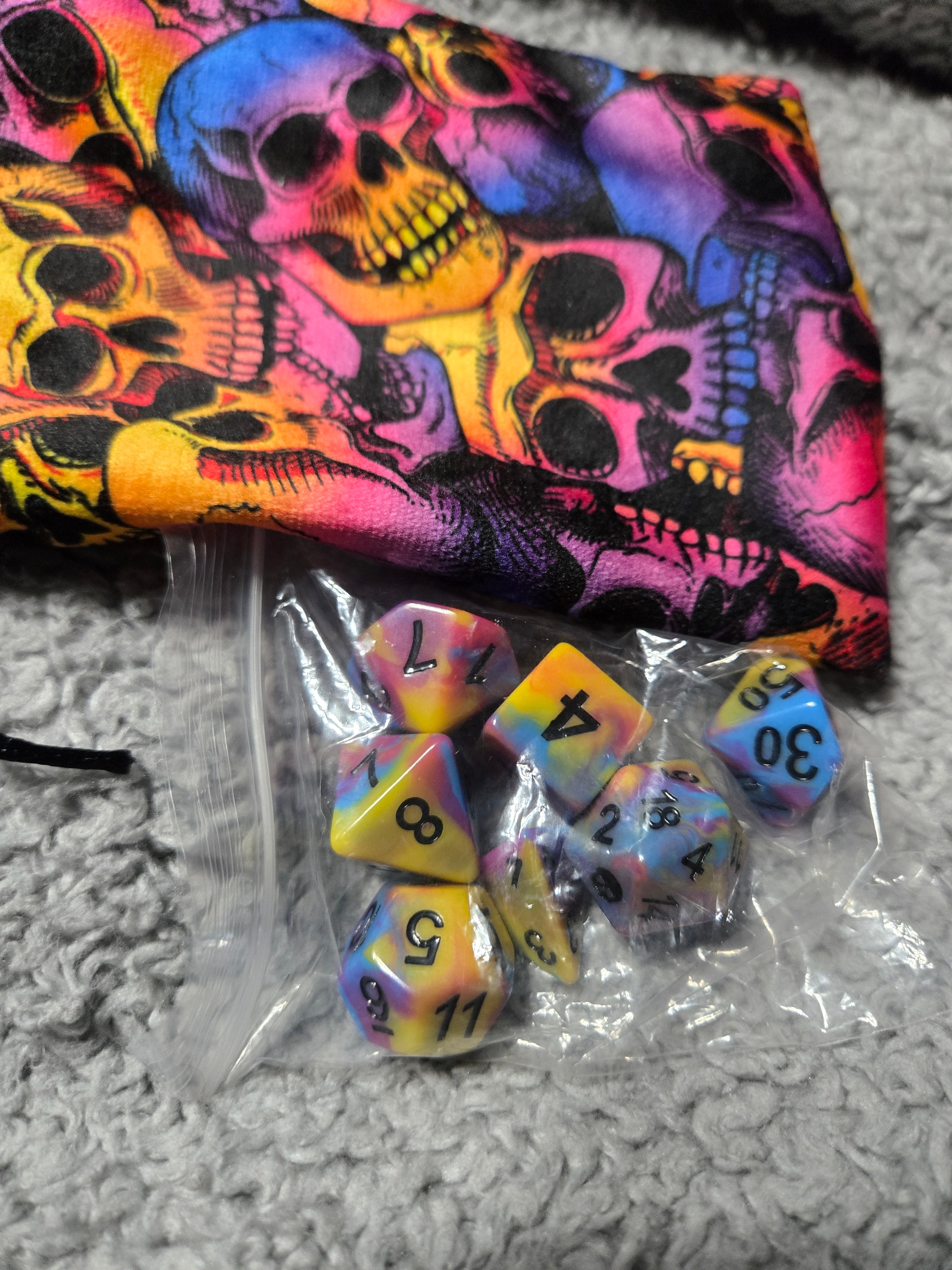 Tie-Dye Dice Set with Bag